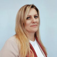 Арнт Юлия Михайловна